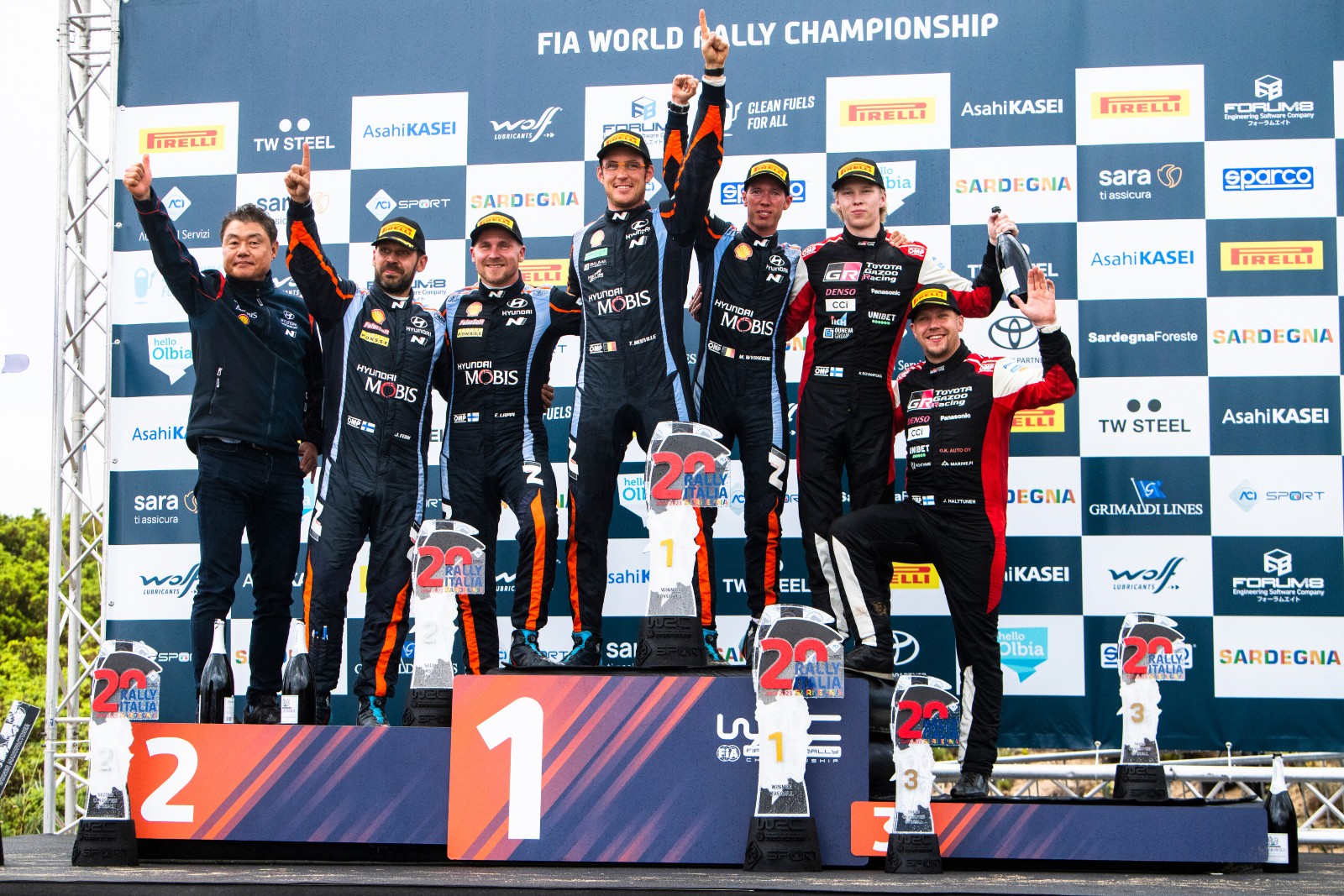 Imagen De Neuville Le Da A Hyundai Su 1º Victoria De 2023 En Cerdeña 2 Wrc Rallye Cerdeña 2023 Hyundai Neuville Lappi Rovanperä Toyota