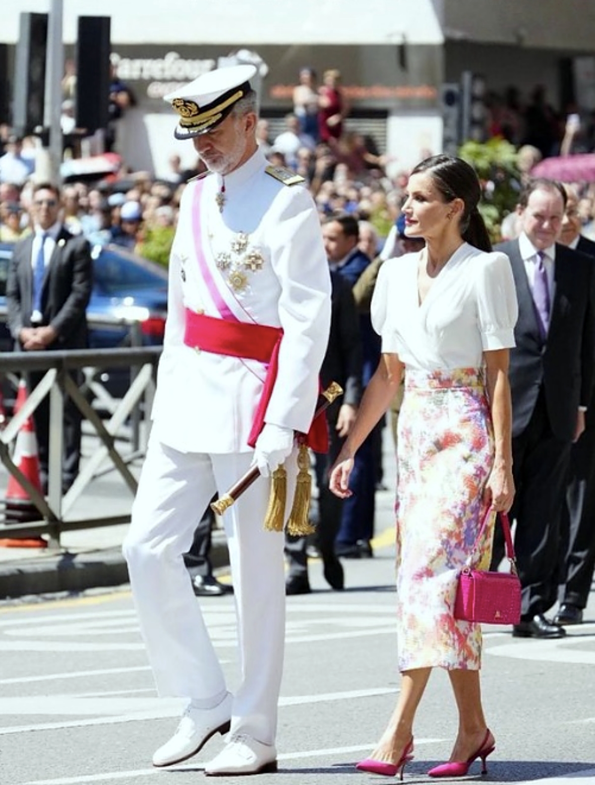 Imagen De Letizia Vuelve A Sacar Matrícula Con Su Estilismo En El Día De Las Fuerzas Armadas 1 Letizia2