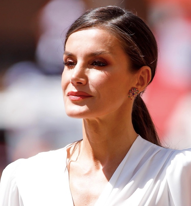 Imagen De Letizia Vuelve A Sacar Matrícula Con Su Estilismo En El Día De Las Fuerzas Armadas 3 Letizia4