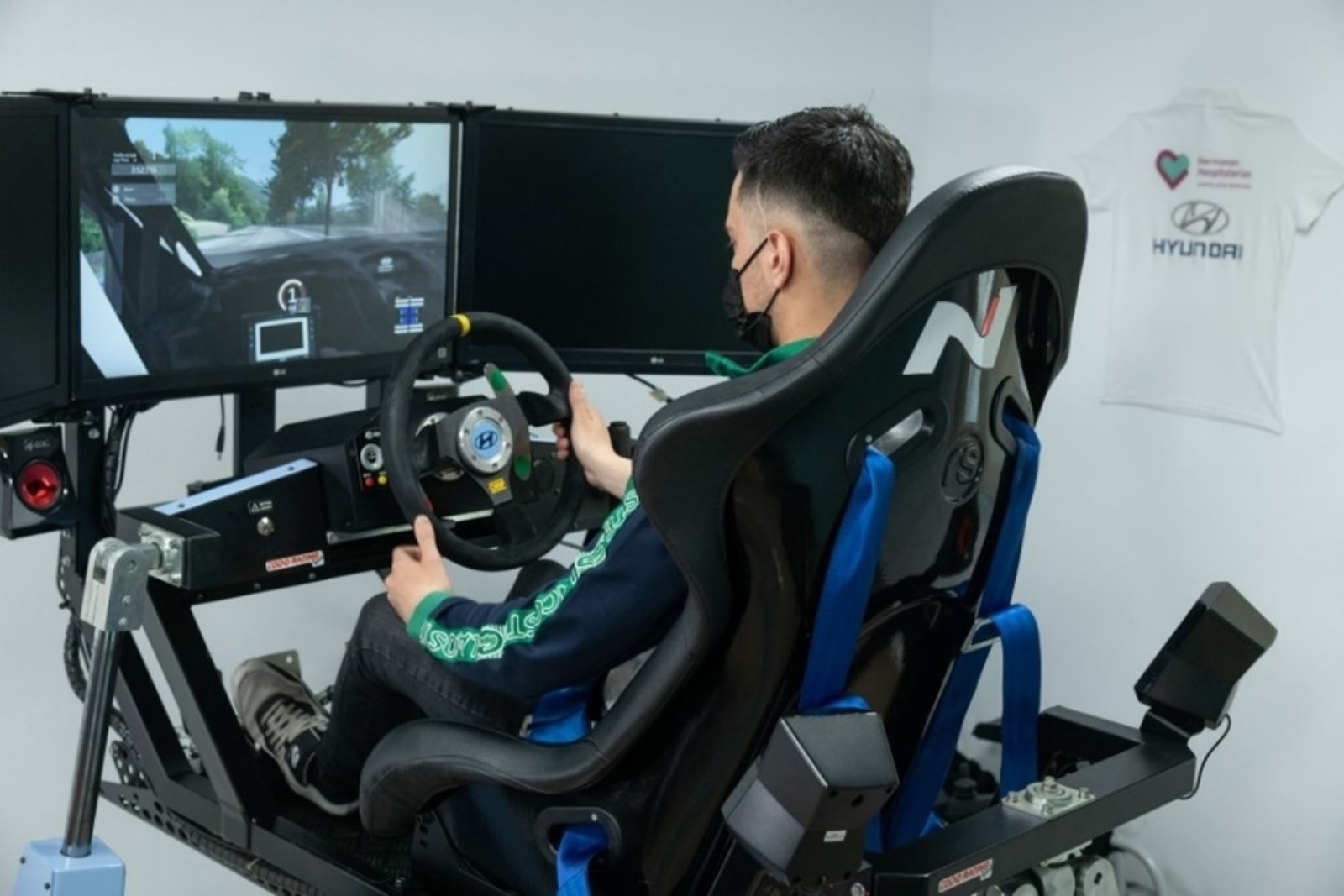 Imagen De Esports: De Simulador De Rallyes De Hyundai A Herramienta De Rehabilitación En El Hospital Beata María Ana 2 Hyundai Simulador Hospital Beata María Ana Madrid