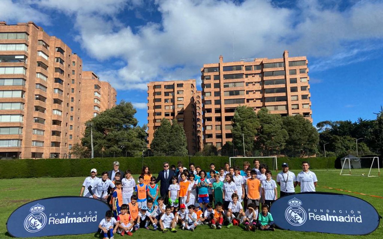 Imagen De 15 Años De Alianza Con La Fundación Real Madrid: El Éxito Compartido De La Fundación Revel 3 Ultima Foto Entrevista Fundacion Revel Colombia