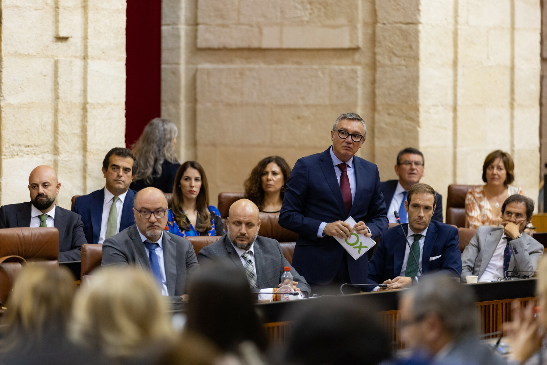 Imagen De Moreno Admite Estar Más Cerca De González Y Guerra Que Del Psoe Actual De Espadas 1 Manuel Gavira Vox Parlamento De Andalucía