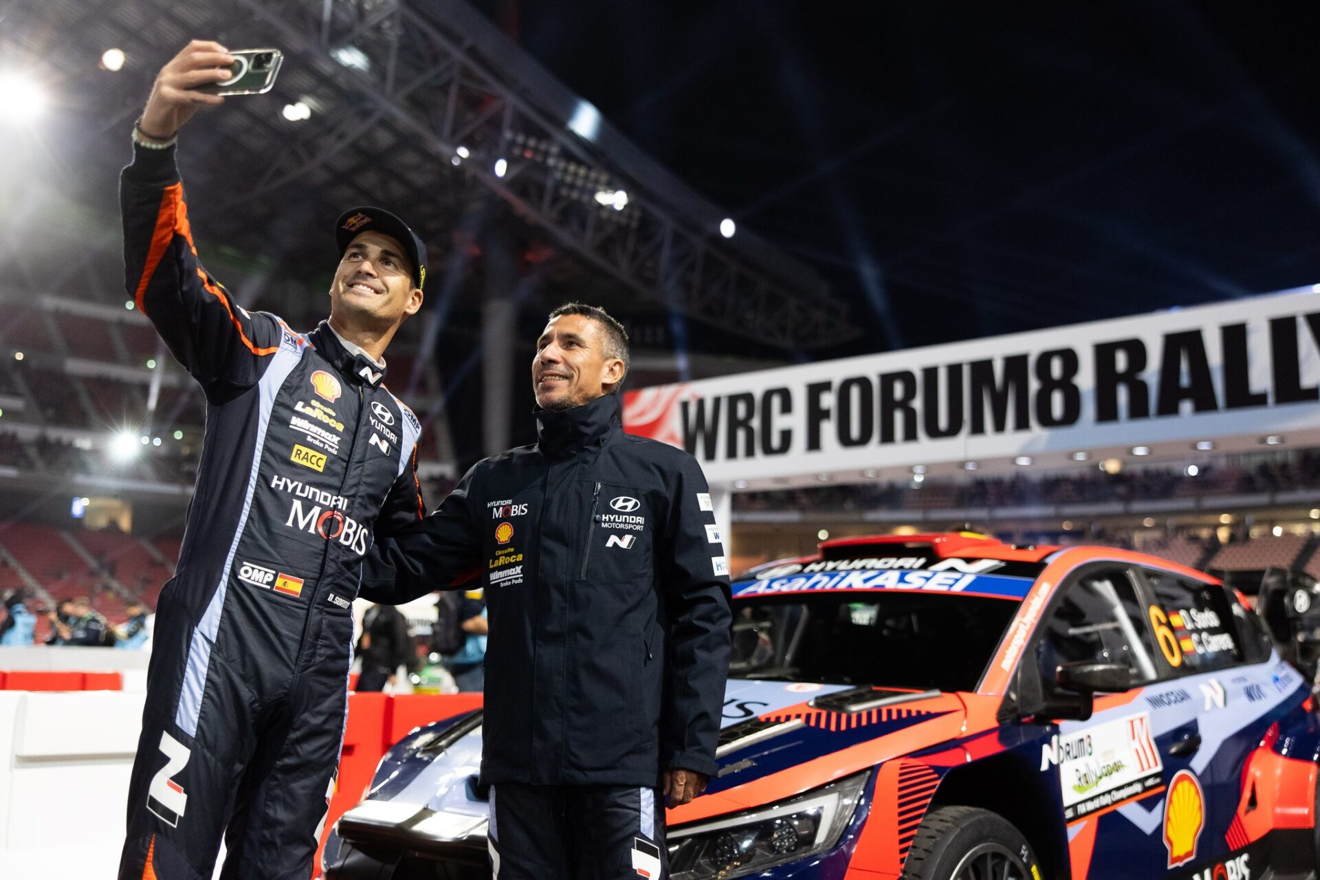 Imagen De Elfyn Evans Tiene Viento Y Marea A Su Favor Para Llevarse El Rallye De Japón 2023 En Casa De Toyota 1 Dani Sordo Hyundai Rally Motor Wrc Cándido Carrera