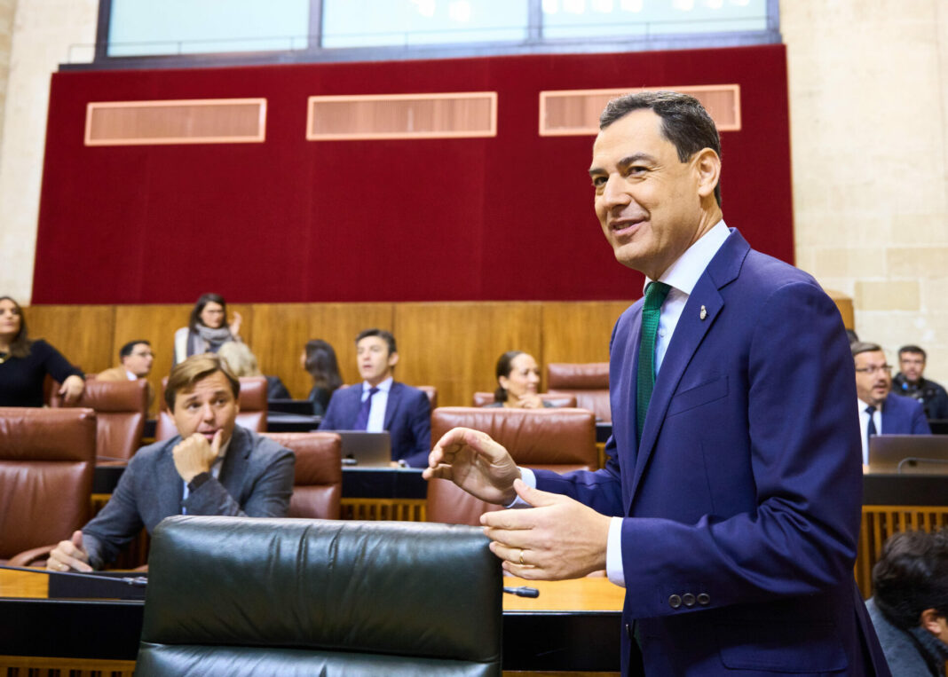 Juanma Moreno Parlamento de Andalucía Junta