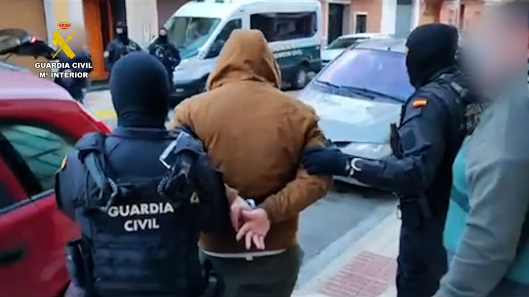 Iroko Guardia Civil Algeciras trama