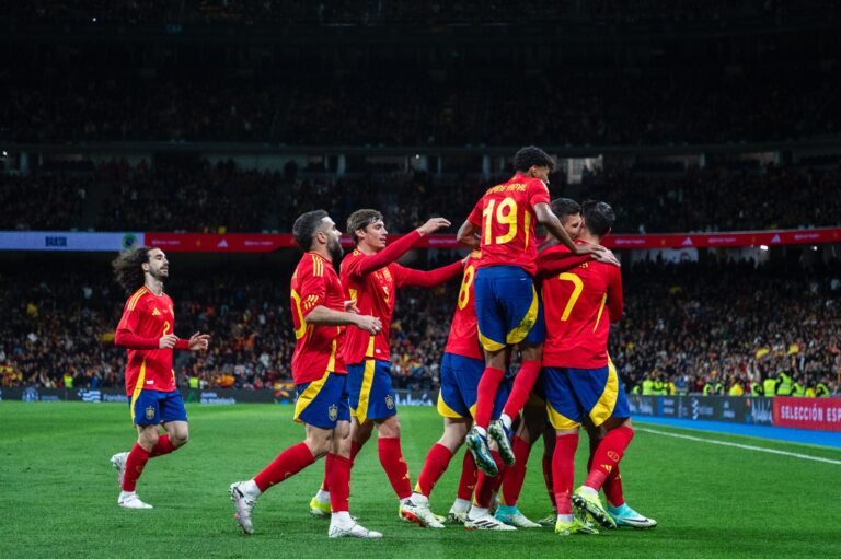 España y Brasil se dan un festín de goles en el Bernabéu contra el racismo