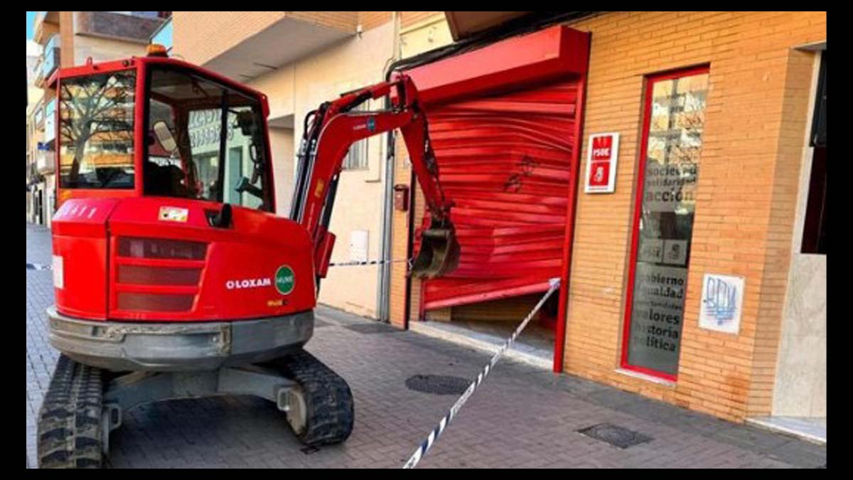 El detenido por empotrar una excavadora en una sede del PSOE pedirá acogerse a Ley de Amnistía