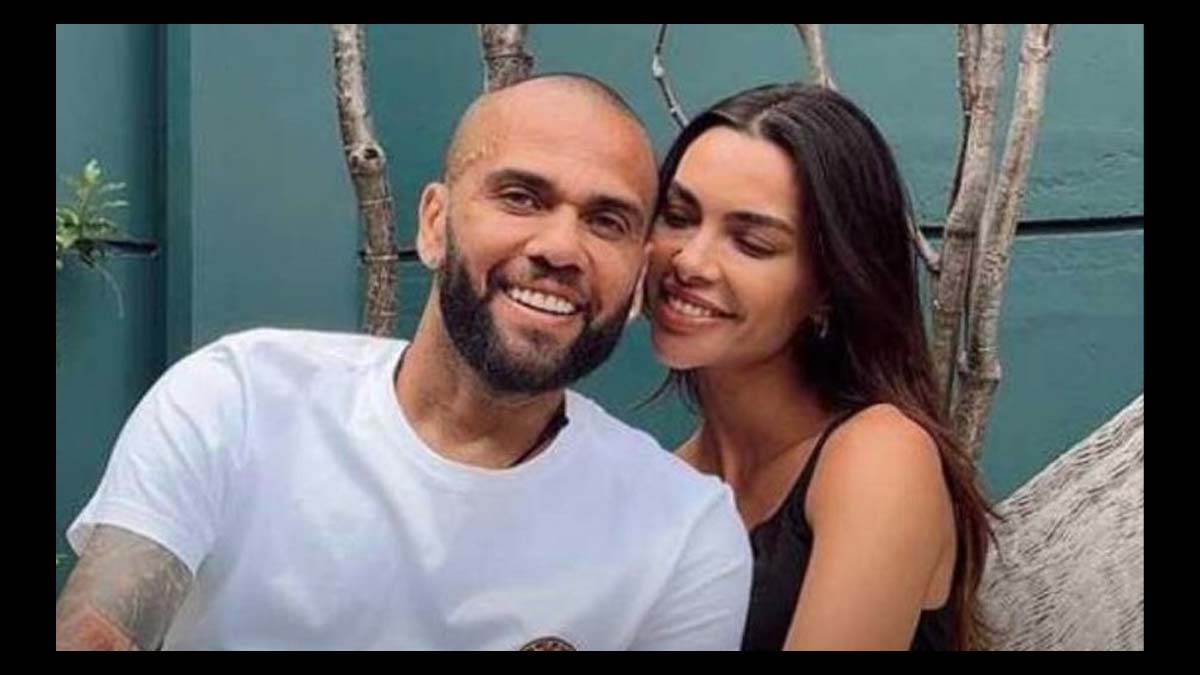 Dani Alves y Joana Sanz desmienten los rumores de ruptura con una foto juntos tras la salida del exfutbolista de prisión