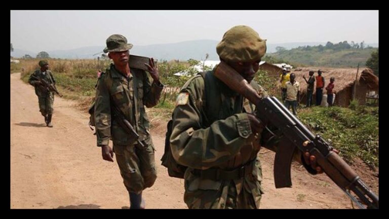 Condenan a muerte a ocho oficiales del ejército congoleño por indisciplina en combate
