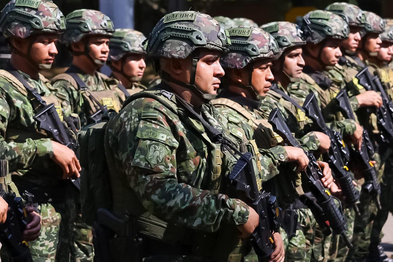 Imagen de Más de 41.000 personas desplazadas por los enfrentamientos en la región colombiana de Catatumbo 1 Militares en Catatumbo. Imagen: Ministerio de Defensa de Colombia